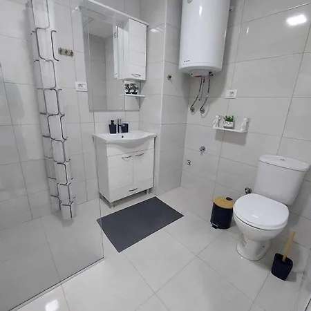 Dif 1 Apartment *
